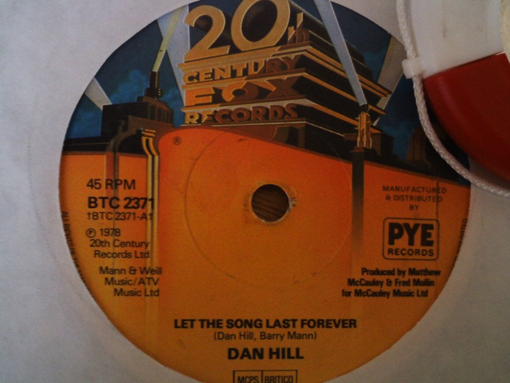 dan hill - let the song last forever 26jun, Ophalen of Verzenden, Zo goed als nieuw