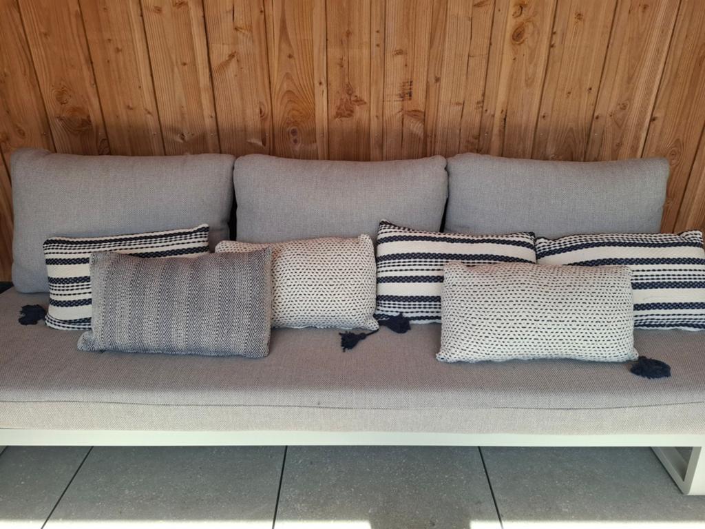 6 gebreide kussens crème/blauw met rits, zo goed als nieuw, Huis en Inrichting, Woonaccessoires | Kussens, Ophalen, Zo goed als nieuw