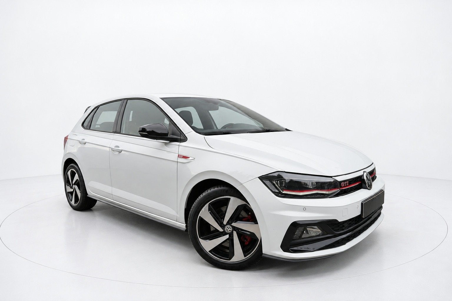 Volkswagen Polo 2.0 TSI GTI VIRTUAL KEYLESS BEATS CAMERA, Gebruikt, 4 cilinders, 1984 cc, Verwarmde buitenspiegels