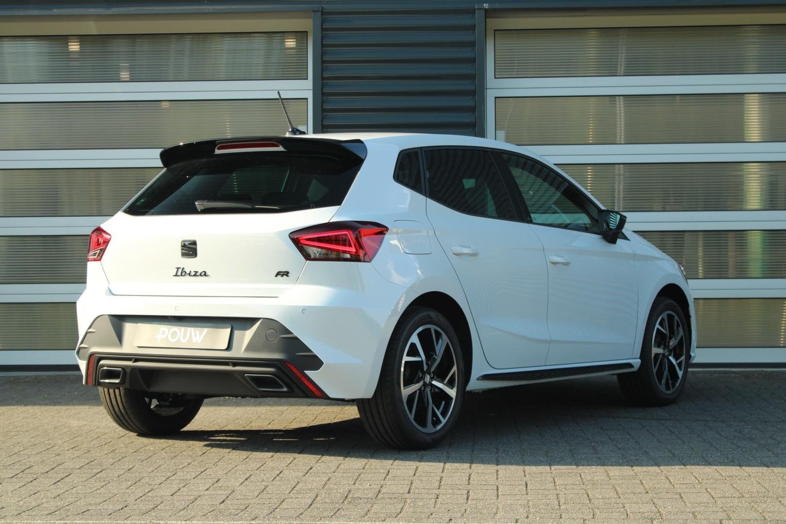 SEAT Ibiza 1.0 EcoTSI 95pk FR Business Connect | Achteruitri, Voorwielaandrijving, 12 maanden, Stof, 95 pk