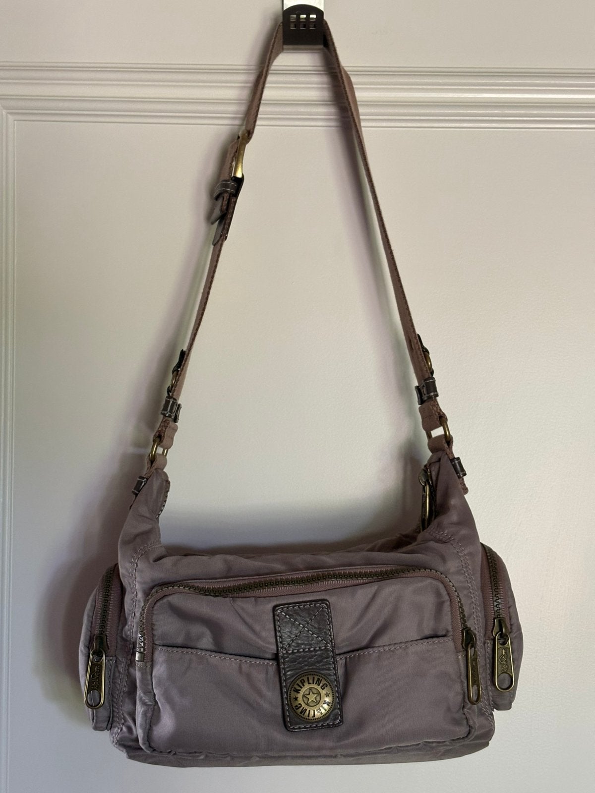 Kipling Milla Schoudertasje, Ophalen of Verzenden, Zo goed als nieuw, Beige, Kipling