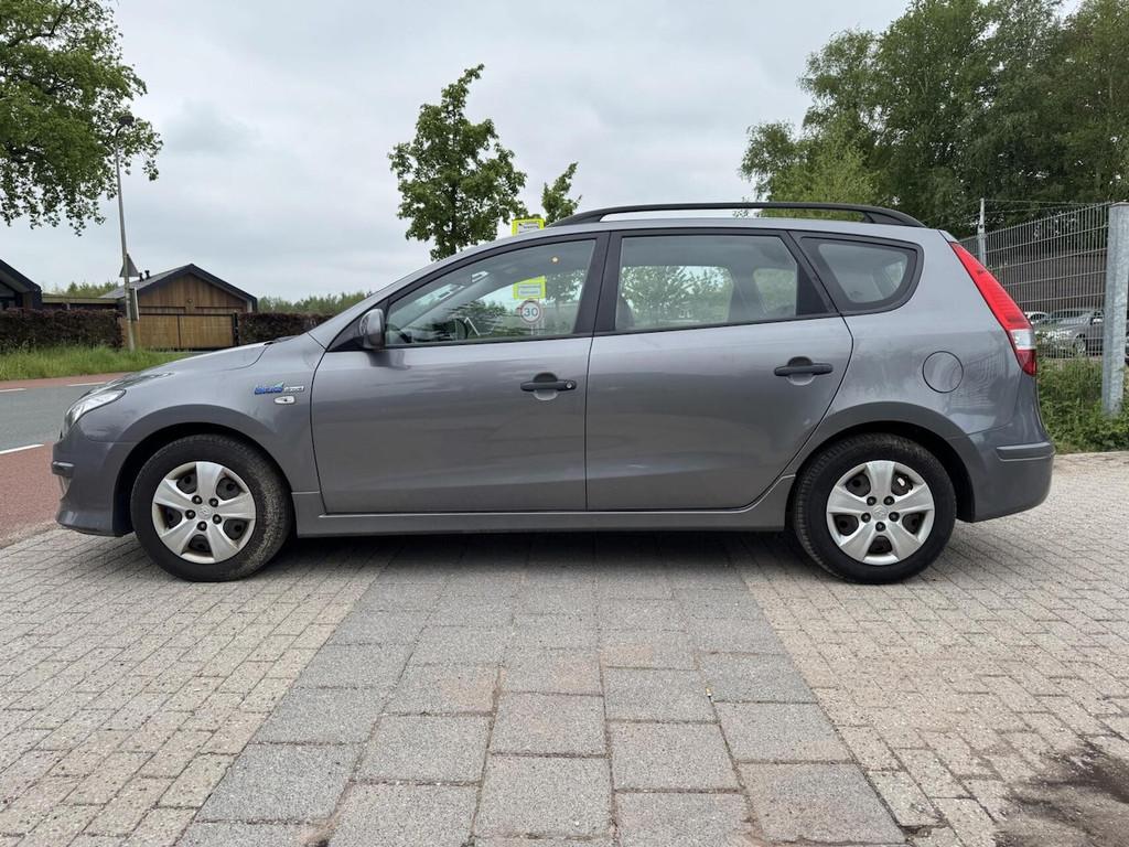 Hyundai i30 CW 1.4i i-Drive Cool EXPORT OF HANDEL, Voorwielaandrijving, Euro 5, Gebruikt, 4 cilinders