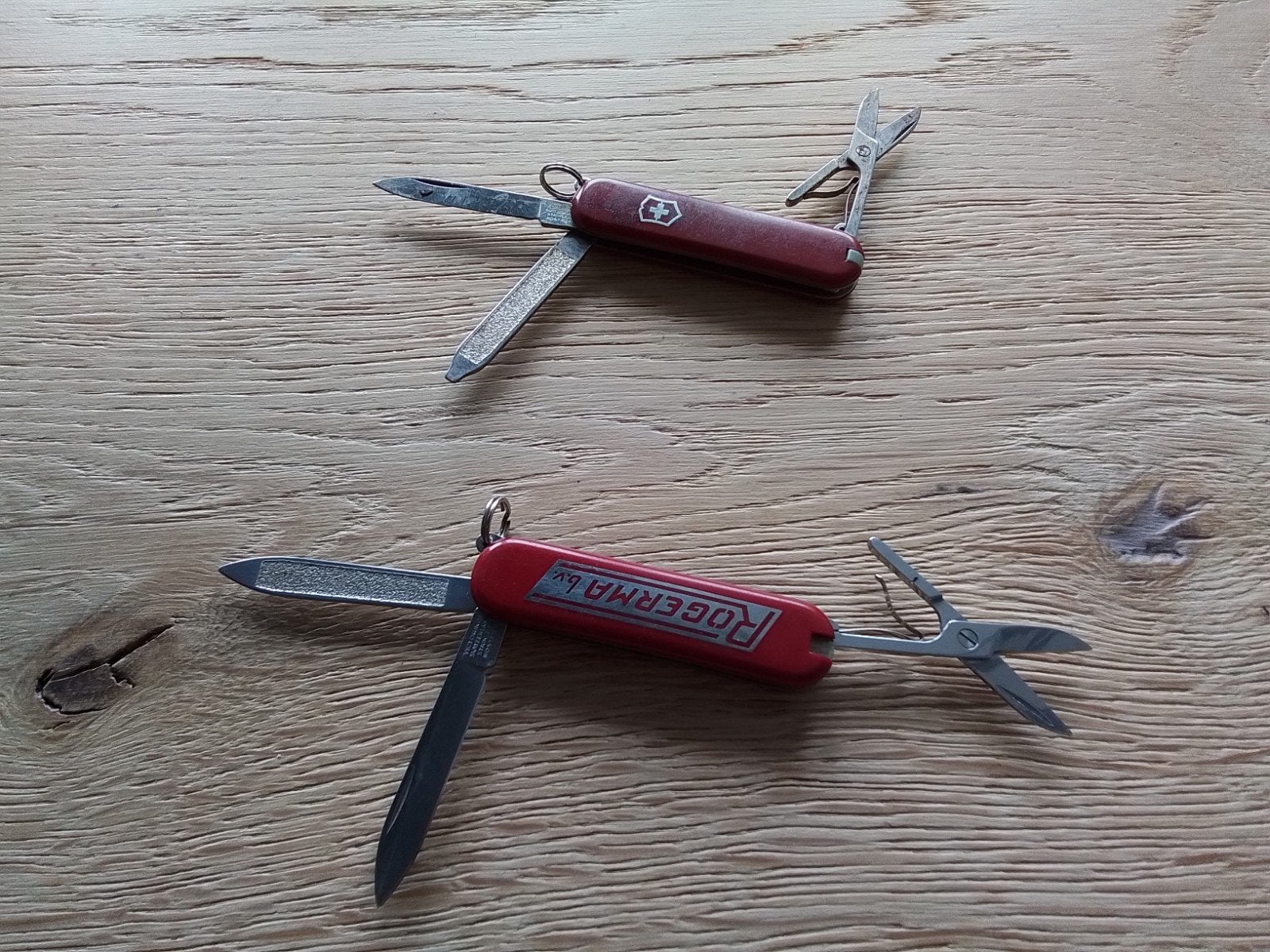 2 x klein zakmes victirinox
Bij 1 mist de pinset, Ophalen of Verzenden, Zo goed als nieuw