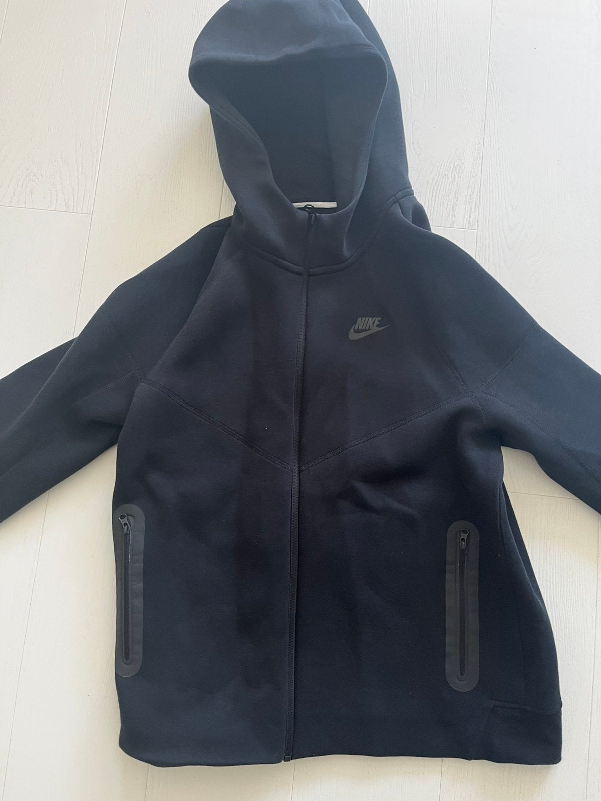 Zwart nike tech fleece full-zip hoodie/vest, Kinderen en Baby's, Kinderkleding | Maat 158, Ophalen of Verzenden, Zo goed als nieuw