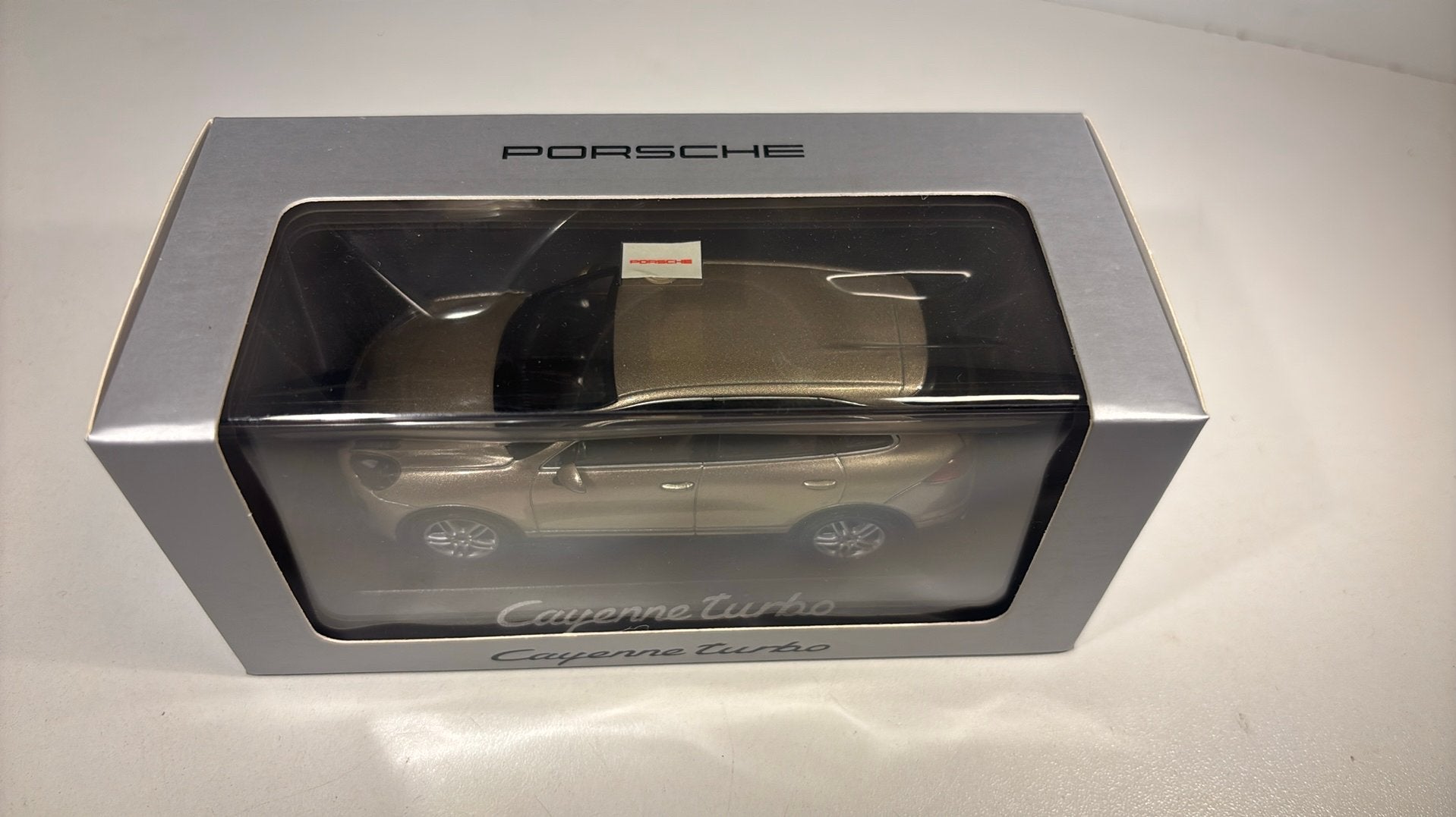 Porsche cayenne turbo minichamps 1.43, Hobby en Vrije tijd, Modelauto's | 1:43, Auto, Ophalen of Verzenden, MiniChamps, A