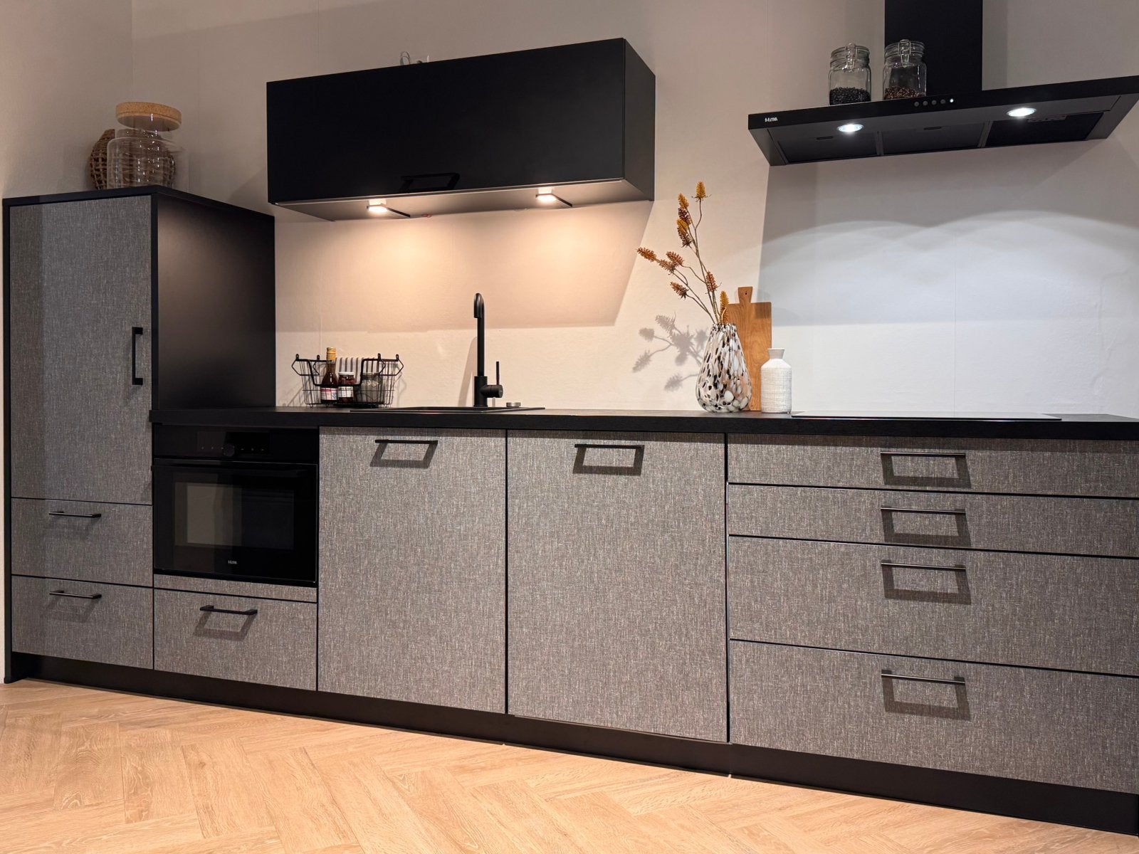 Showroomkeuken Albert | linnenlook grijs | 335cm | compleet, Ophalen, Enkelwandige keuken, Zo goed als nieuw, Composiet