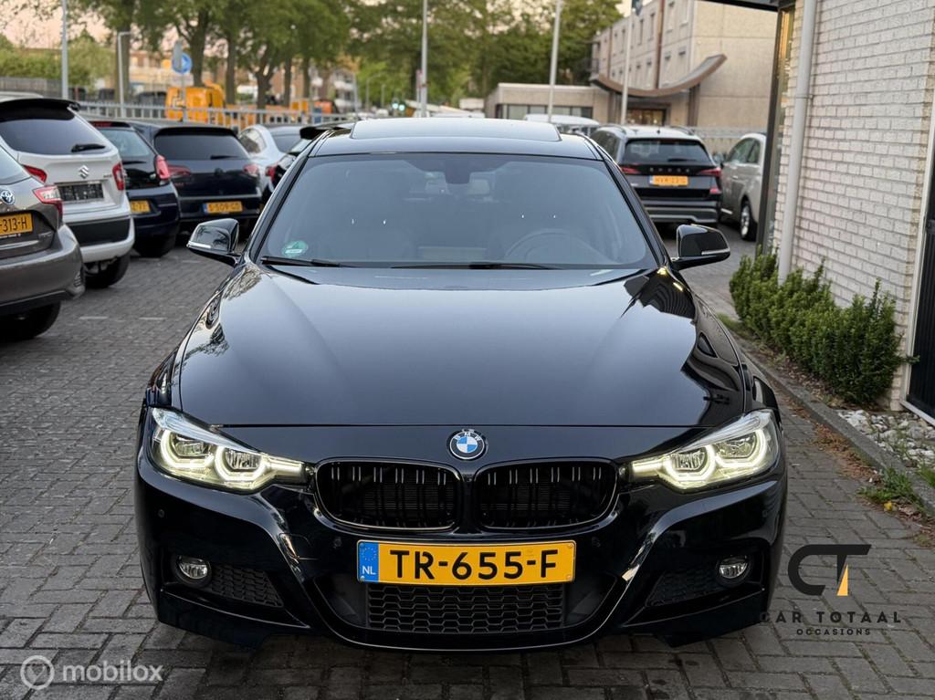 BMW 3-serie 320i M Sport Edition|VIRTUAL|PANO|TREKHAAK, Automaat, 1998 cc, Achterwielaandrijving, Euro 6