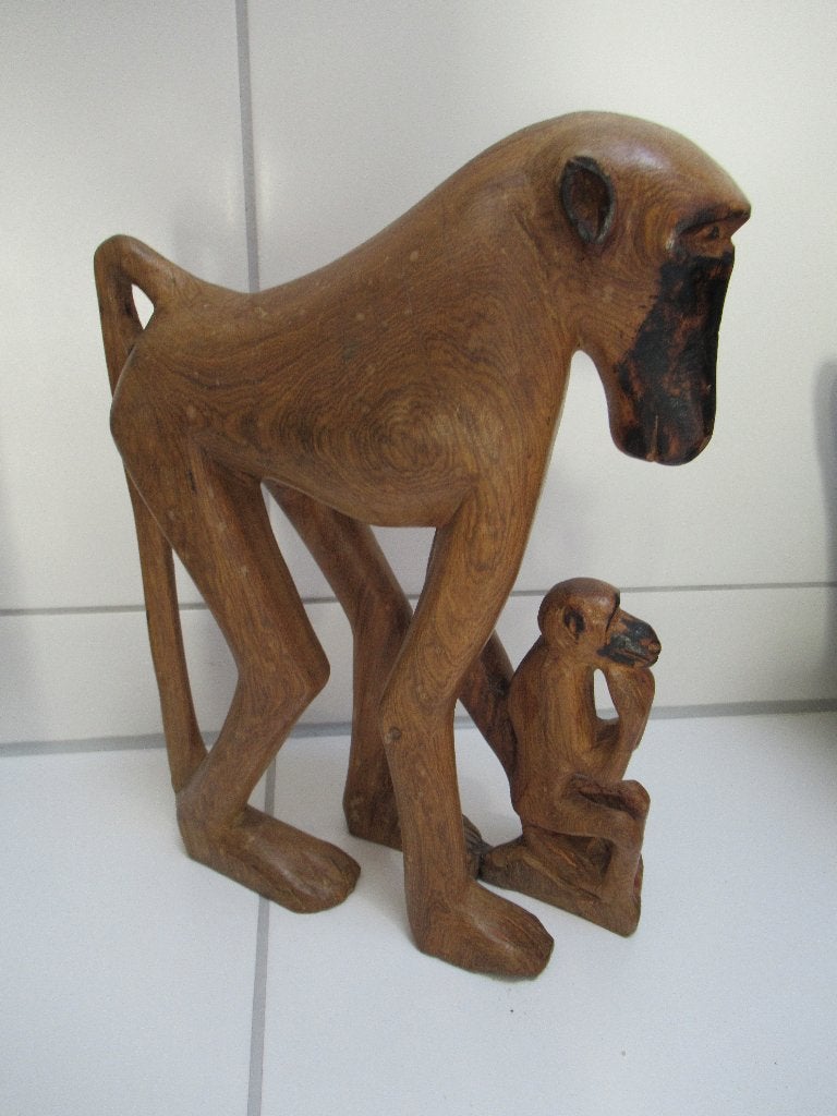 AAP met JONG hout karakteristiek herkomst Afrika 25 hg 18 br, Antiek en Kunst, Houtsnijwerk, Ophalen of Verzenden, 20 - 50 cm