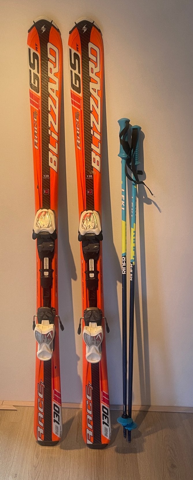 Blizzerd carve kinder ski’s 130 + stokken en schoenen, Gebruikt, 100 tot 140 cm, Carve, Skiën