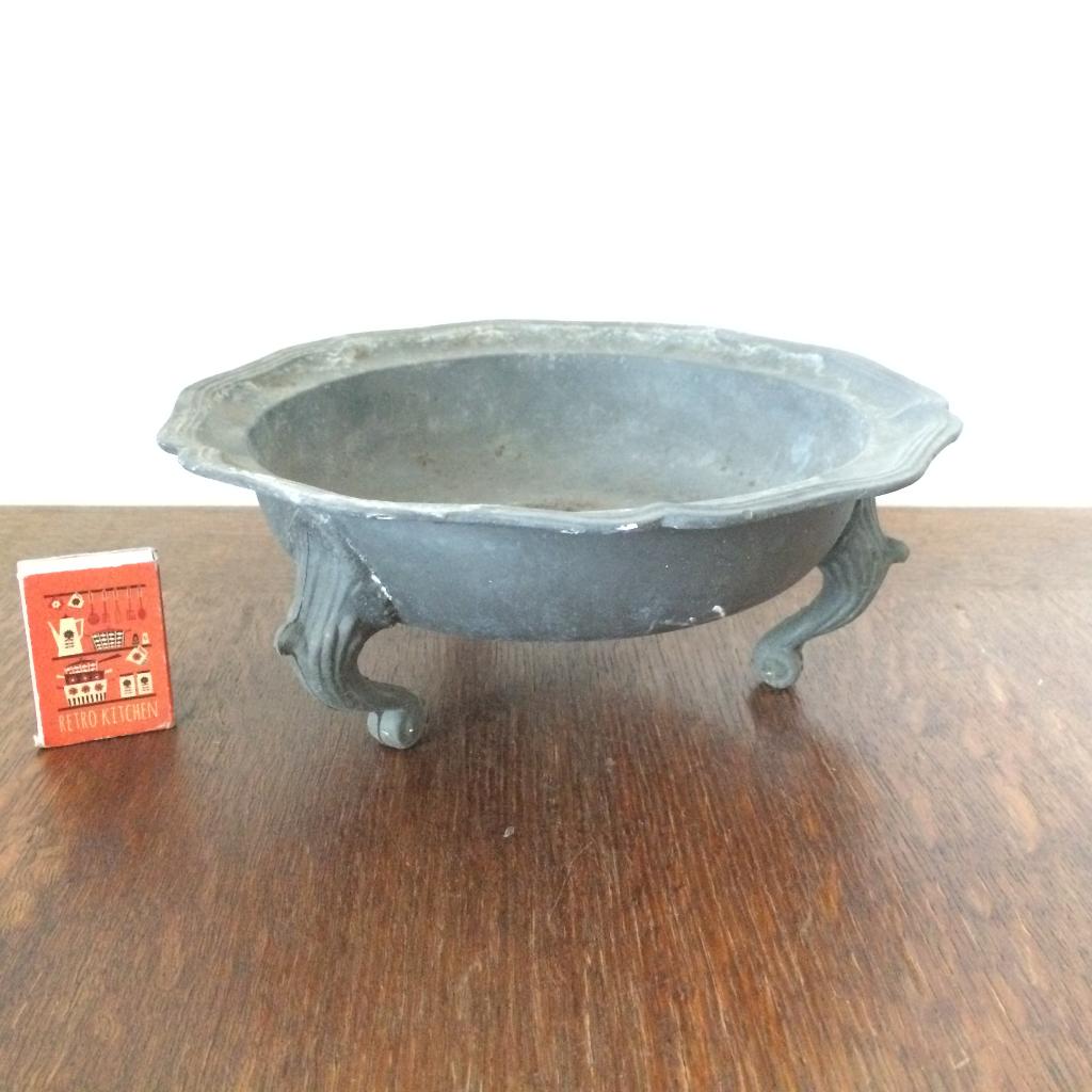 Tinnen tin rond oud schaaltje op voetjes vintage jaren 70, Ophalen of Verzenden