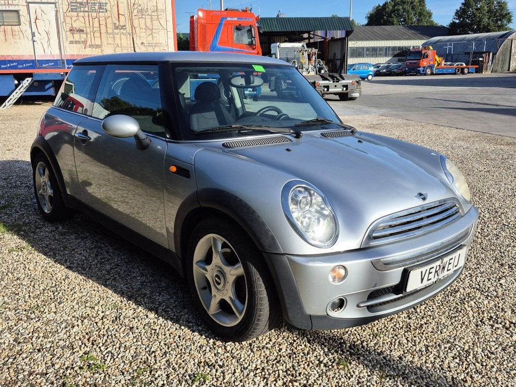 Mini 1.6 16V COOPER | Airco | CV | LM Velgen | PDC |, Auto's, Voorwielaandrijving, Gebruikt, 4 cilinders, 4 stoelen