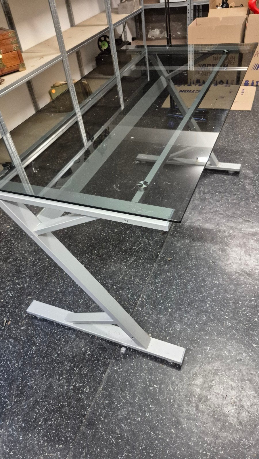 Bureau met rookglas blad - 120 cm breed, Huis en Inrichting, Ophalen, Overige typen, Gebruikt, Modern