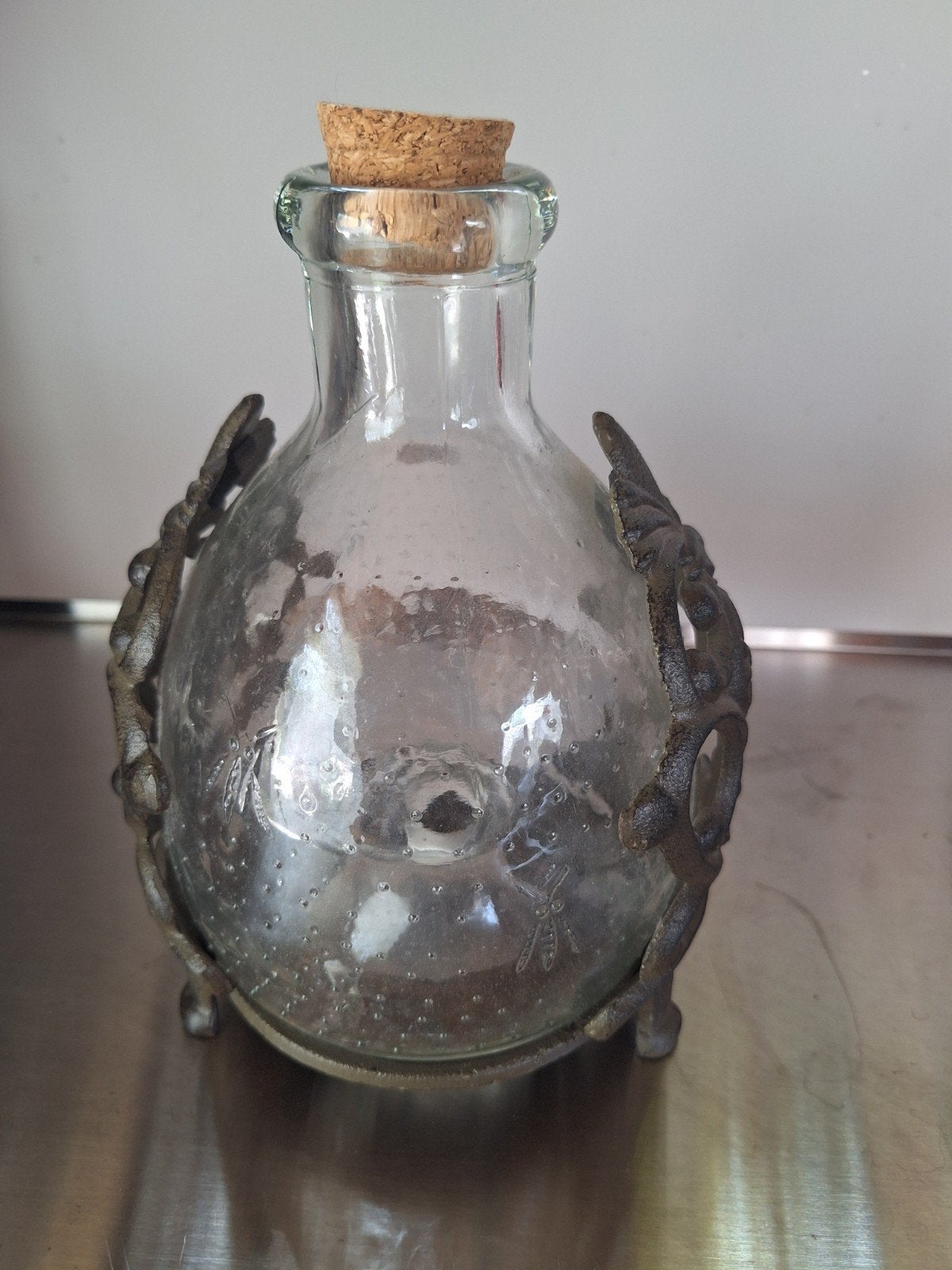 Wespenvanger / wespenval in gietijzeren houder, Huis en Inrichting, Woonaccessoires | Stolpen, 15 cm, Ophalen of Verzenden, Zo goed als nieuw