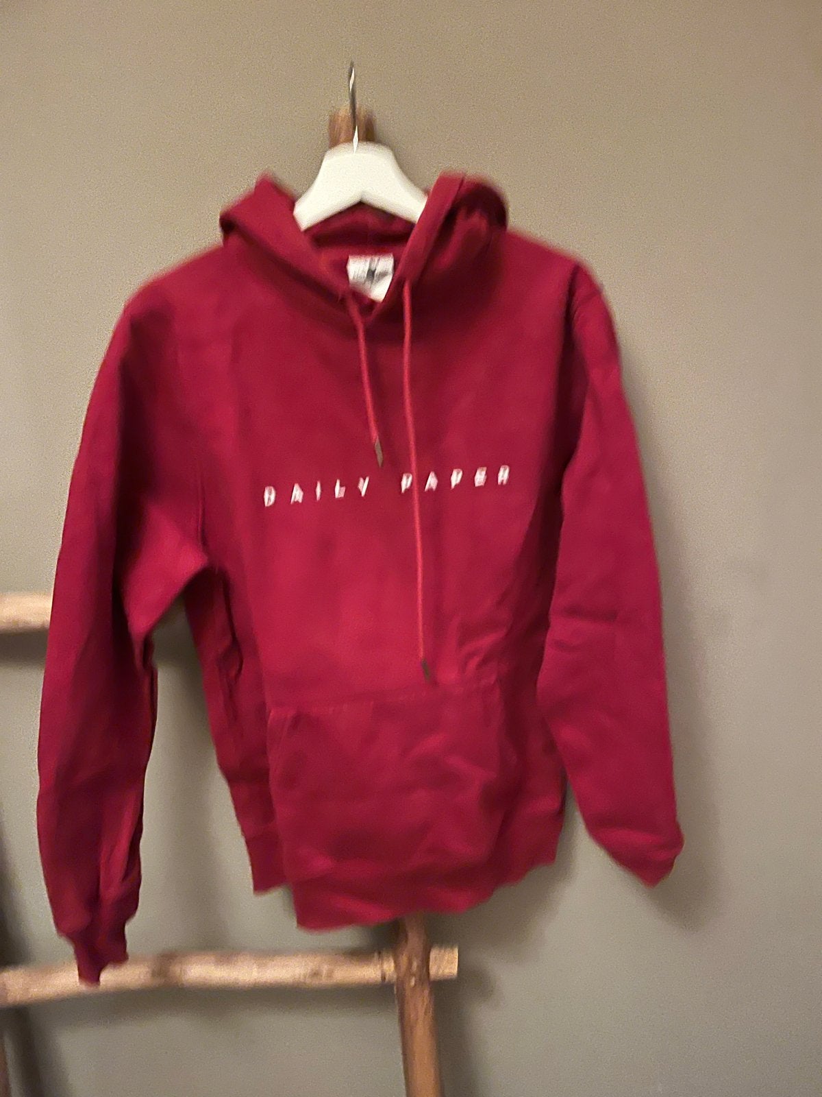 Daily Paper Hoodie Rood Maat L, Ophalen of Verzenden, Zo goed als nieuw, Maat 52/54 (L), Rood