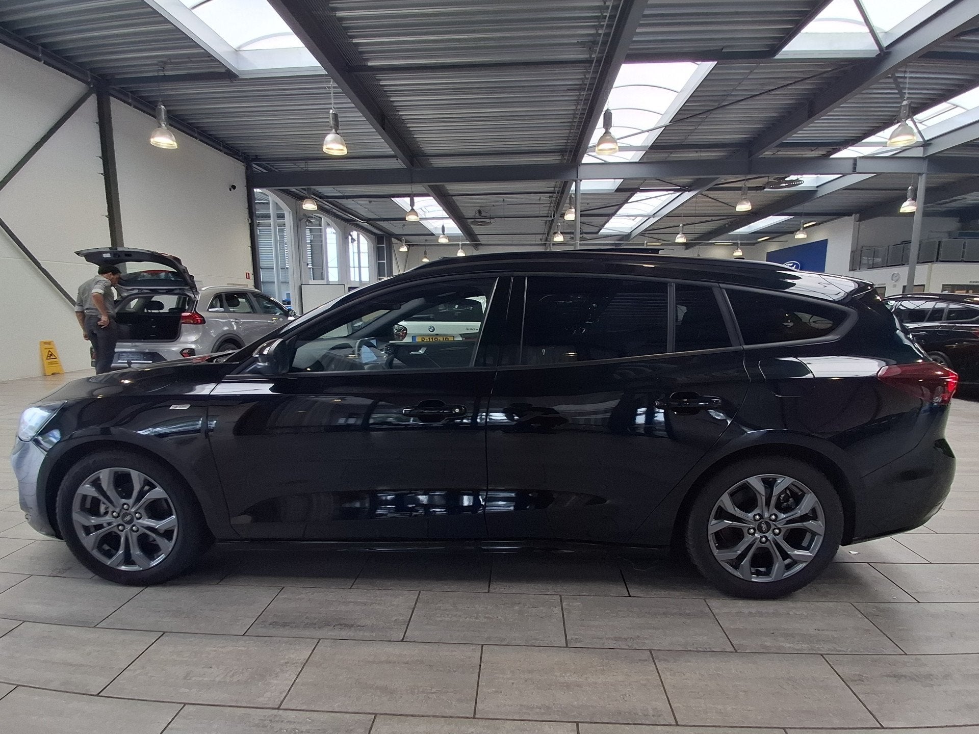 Ford FOCUS Wagon EcoBoost Hybrid 155 pk ST-Line | Pano | Win, Auto's, Ford, 12 maanden, Stof, Gebruikt, 155 pk