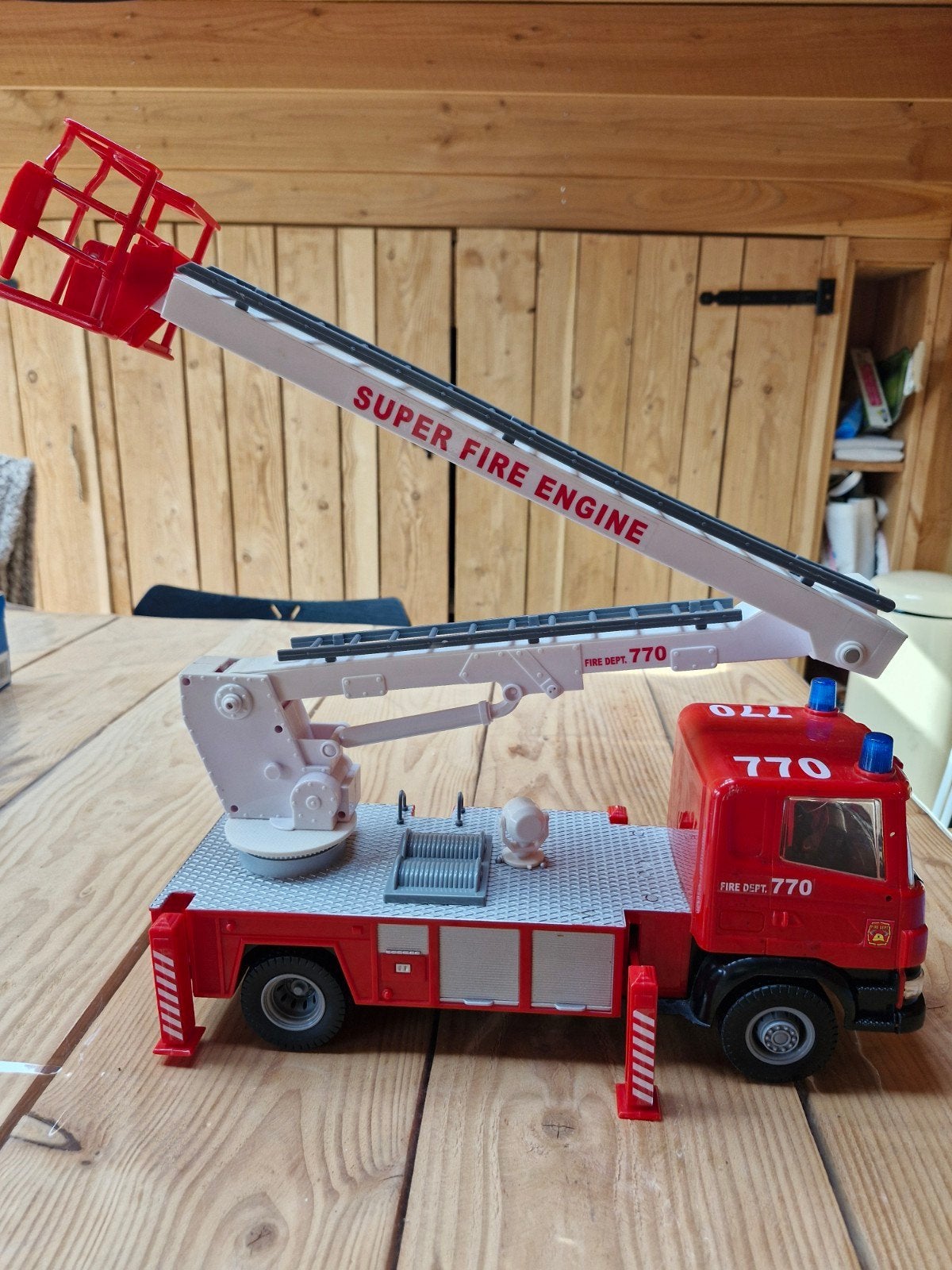 Grote Scania Brandweerwagen met Uitschuifbare Ladder, Ophalen of Verzenden, Gebruikt
