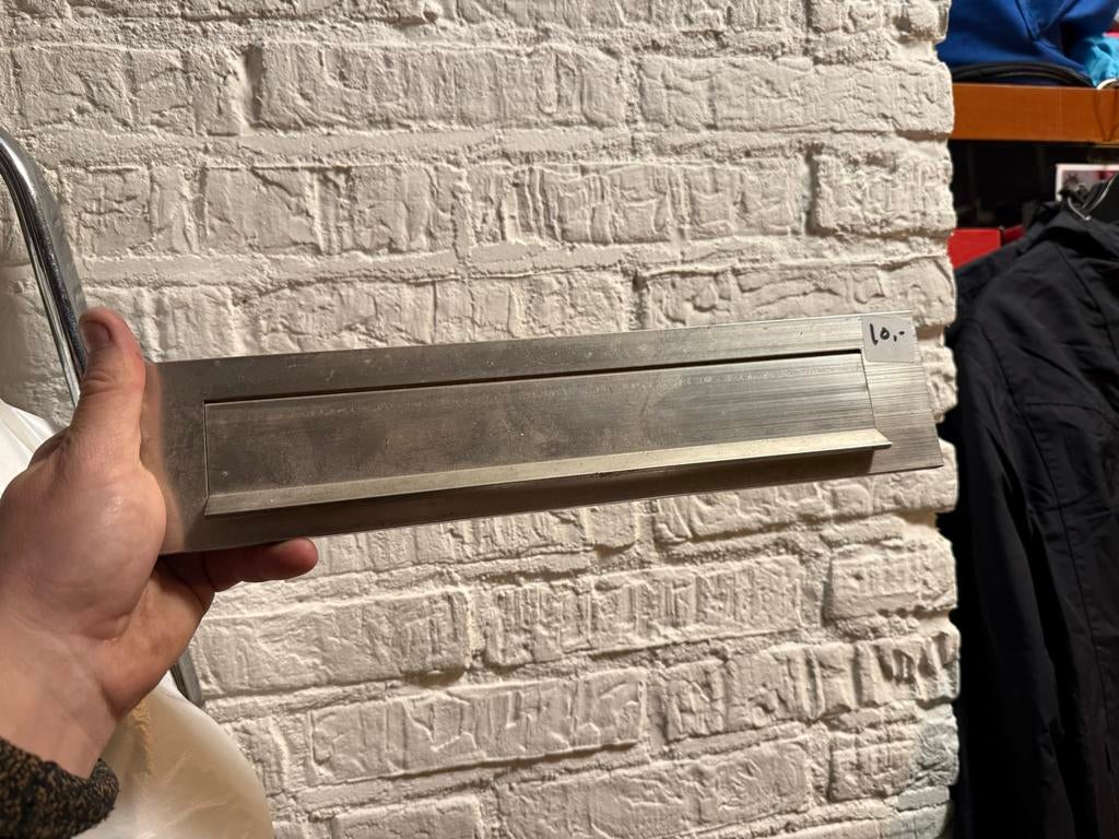 Aluminium brievenbusklep voor inbouw, Tuin en Terras, Brievenbussen, Gebruikt, Brievenbusklep, Aluminium, Inbouw, Ophalen of Verzenden