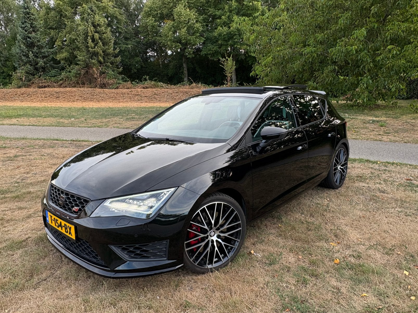 Seat Leon 2.0 TSI 370pk Cupra R DSG 2015 Zwart, Lichtsensor, 15 km/l, 1321 kg, Zwart
