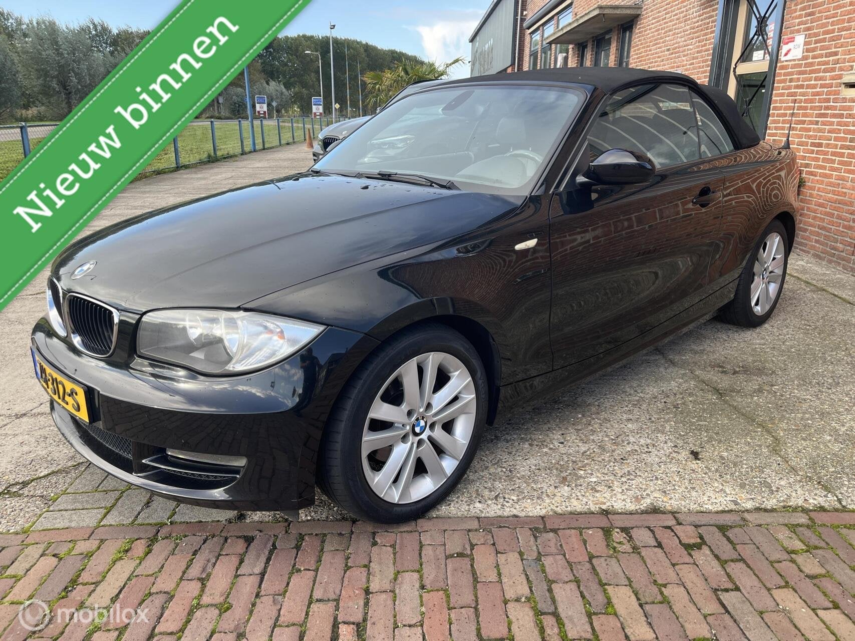BMW 1-serie Cabrio 118i super onderhouden trekhaak, Auto's, 1-Serie, Euro 5, Cabriolet, 4 stoelen