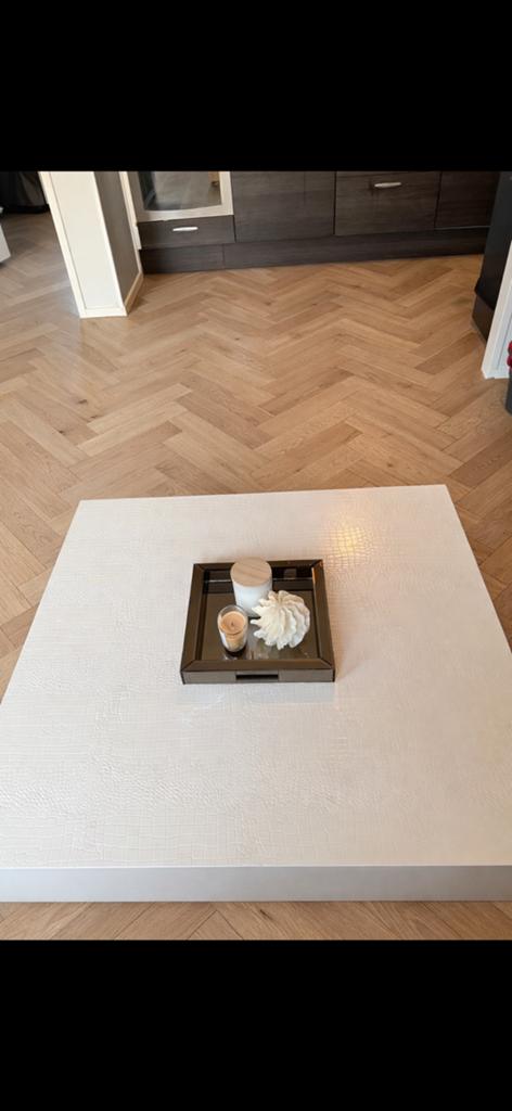 Gratis ophalen: Nette salontafel, 50 tot 100 cm, Vierkant, Ophalen of Verzenden, Zo goed als nieuw