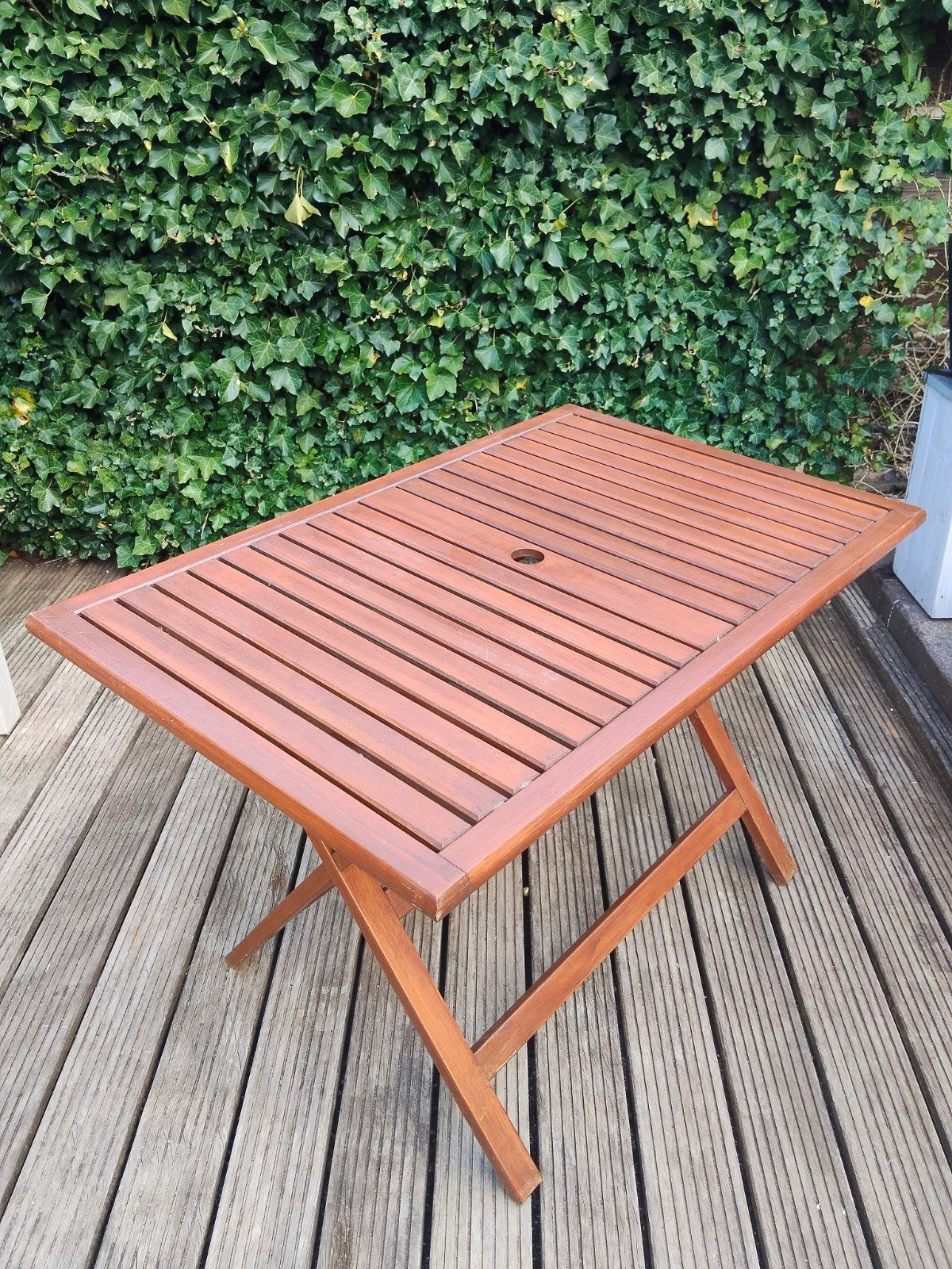 Prachtige Tuintafel hout, makkelijk te demonteren

75 x 120, Ophalen, Rechthoekig, Hout