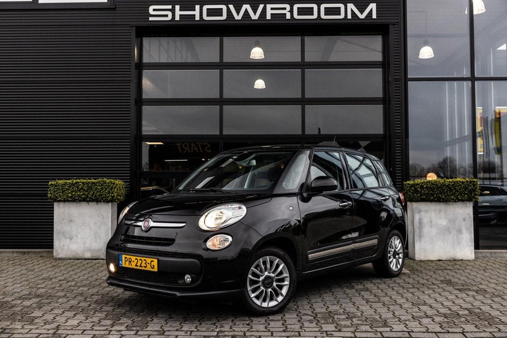 Fiat 500 L 0.9 TwinAir Lounge, 105 PK NL auto, PANO, 1E Eig,, Auto's, Fiat, Stof, Gebruikt, Zwart, Origineel Nederlands