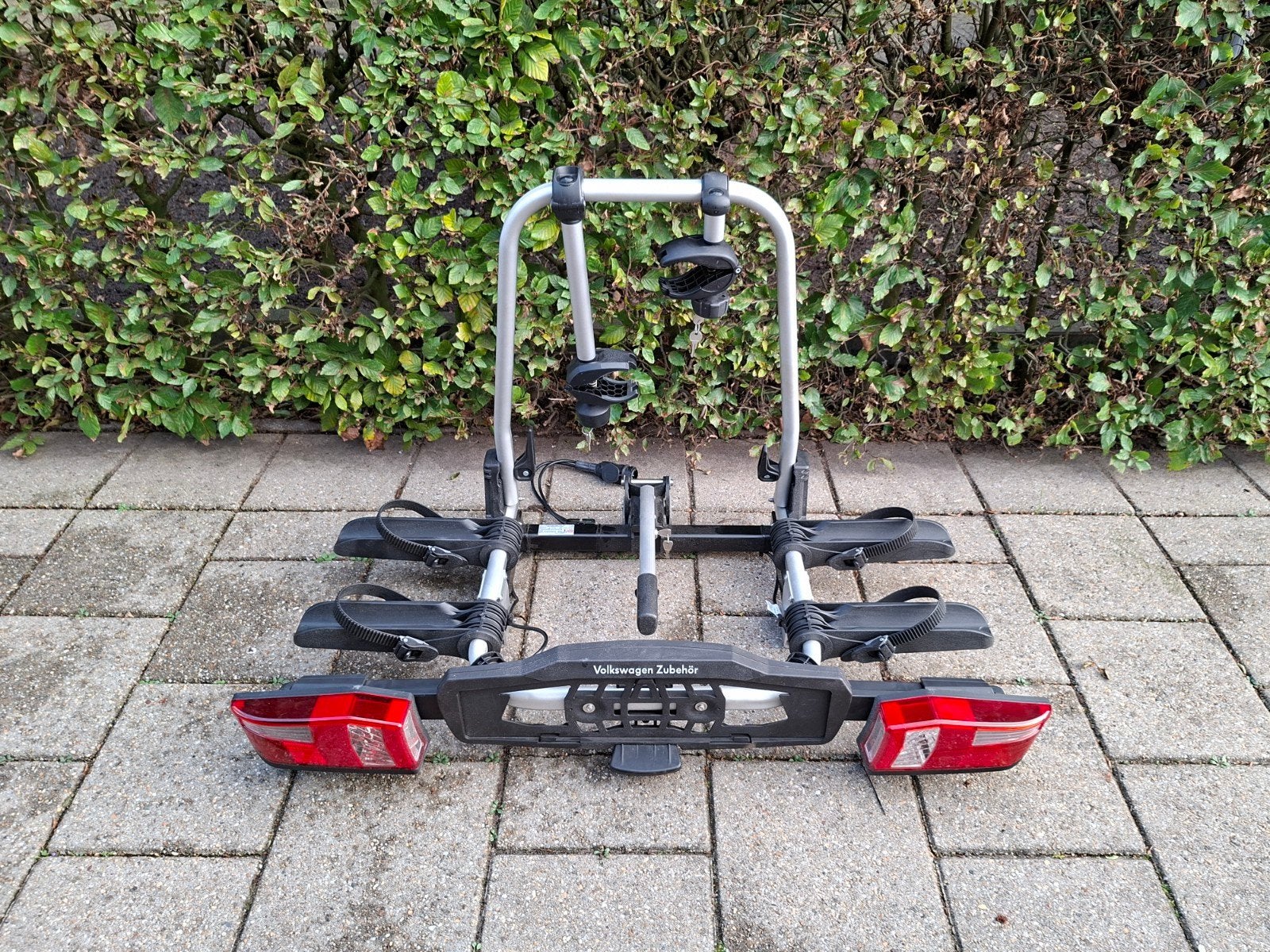 Uebler fietsendrager voor 2 zware/elektrische fietsen!, Auto diversen, Ophalen, Zo goed als nieuw, Brede banden, 2 fietsen