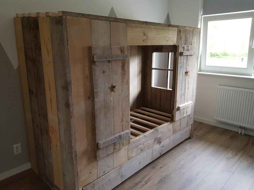 Lage bedstee steigerhout, Kinderen en Baby's, Kinderkamer | Bedden, 85 tot 100 cm, Nieuw, Ophalen of Verzenden, Matras