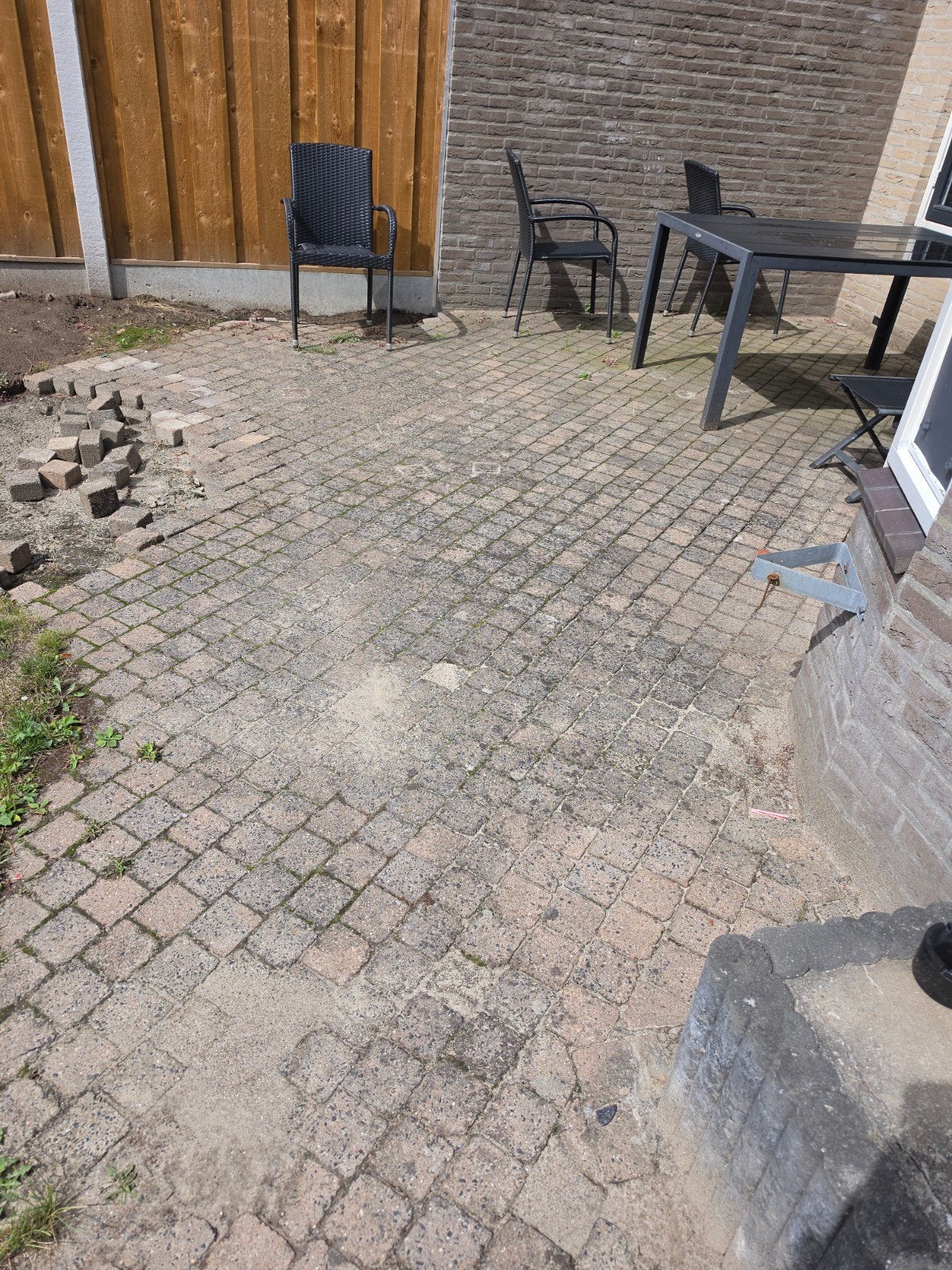 Gebruikte betonnen klinkers voor terras of oprit, Tuin en Terras, Tegels en Klinkers, Ophalen, Gebruikt, Klinkers, 10 m² of meer