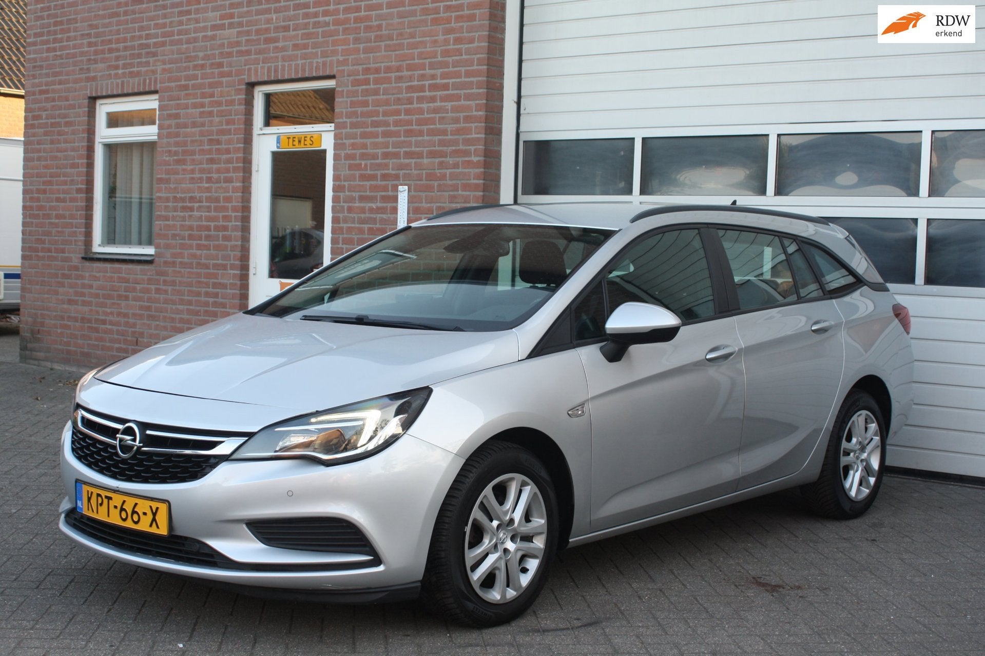 Opel ASTRA SPORTS TOURER 1.6 CDTI Online Edition Automaat St, Auto's, Opel, Bedrijf, Te koop, Astra, ABS, Airbags, Airconditioning