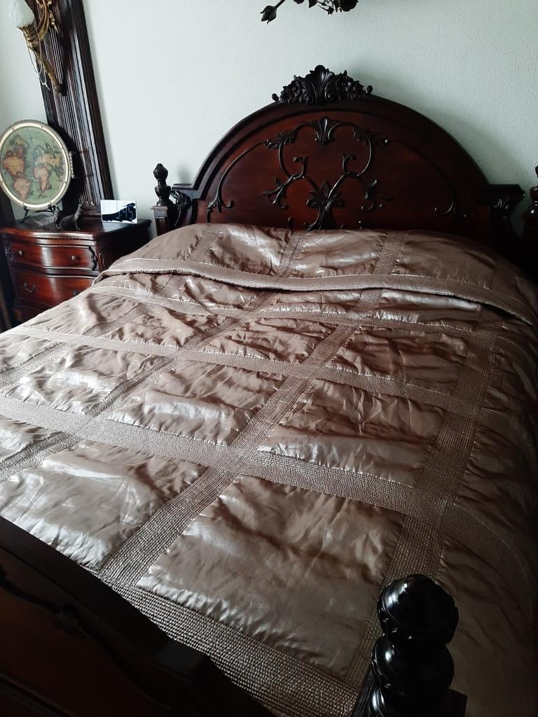 Beddprei.nooit gebruikt kleur brons voor lizomo bed, Ophalen of Verzenden, Nieuw, Eenpersoons