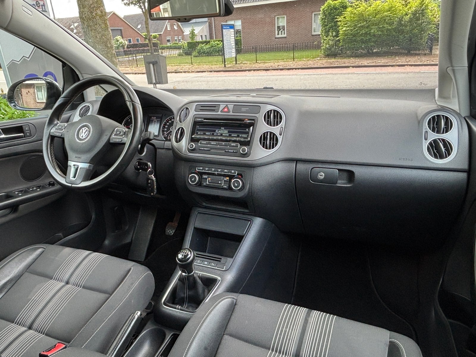 Volkswagen Golf Plus 1.6 TDI Mach 105pk trekhaak, pdc, Euro 5, Automatische klimaatregeling, Bruin, Leder en Stof