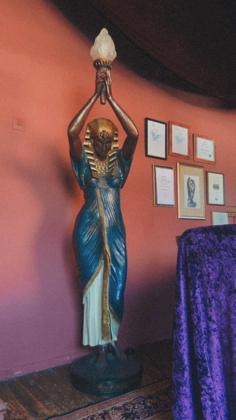Egyptian Revival & Art Deco Lamp (Wadjet goddess), Ophalen, Kunststof, 1 meter - 2 meter, Beeld