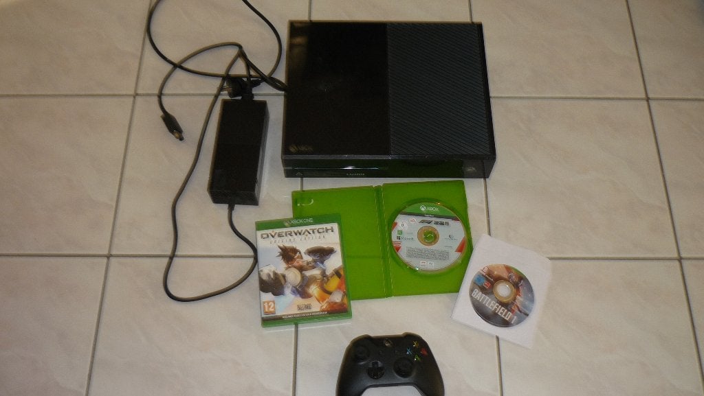 Xbox One met controller en spellen, Xbox One, Ophalen of Verzenden, Met 1 controller, 500 GB