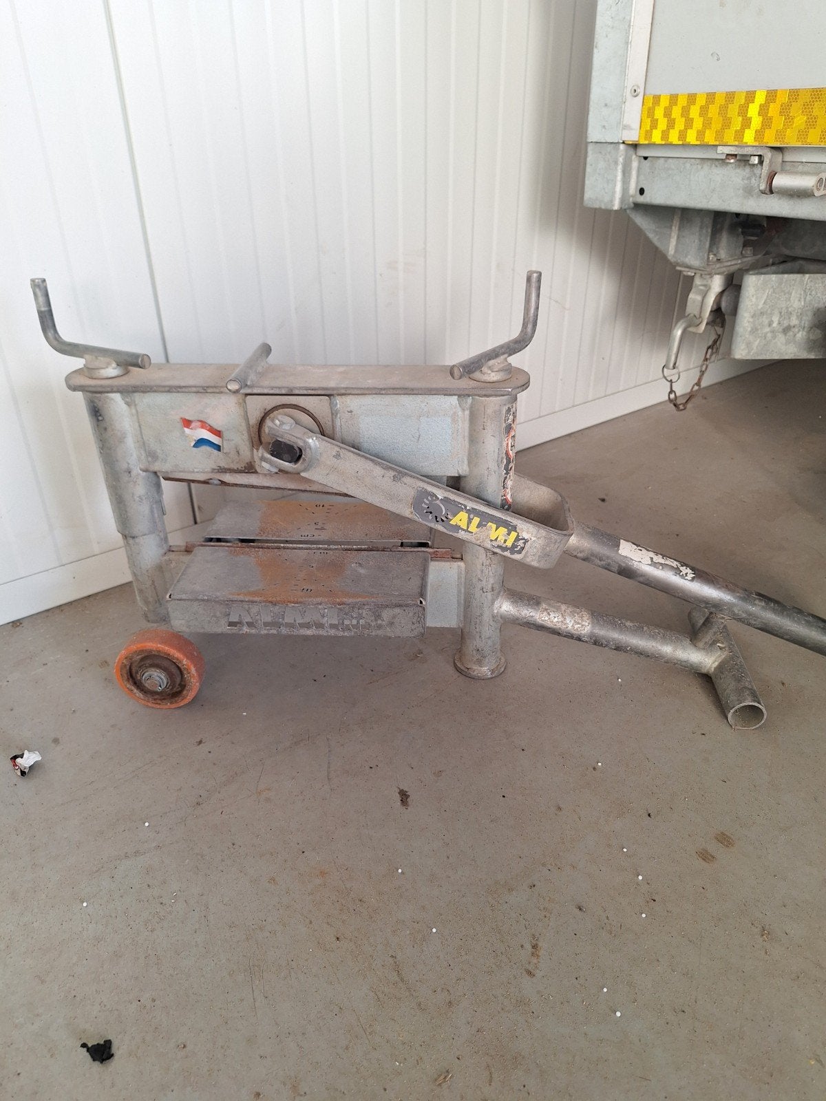 Almi al33 steenknipper / klinkerknipper - Goede staat, Doe-het-zelf en Verbouw, Gereedschap | Handgereedschap, Zo goed als nieuw