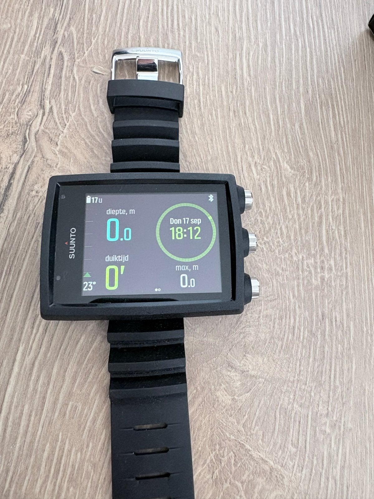 Suunto EON Core duikcomputer met doos en accessoires, Ophalen of Verzenden, Zo goed als nieuw, Duikcomputer
