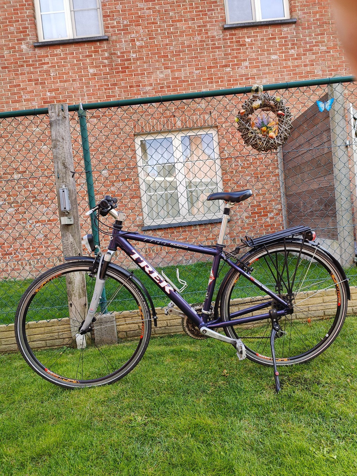 trekkings Trek 7700, 28 inch, Gebruikt, Vering, Velgrem
