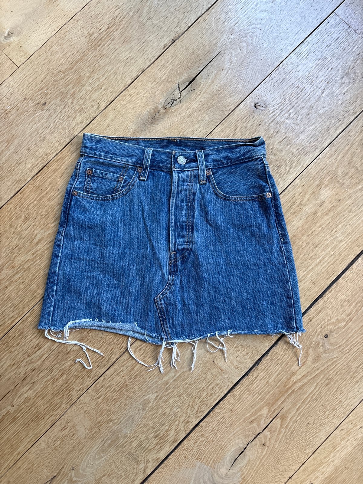 Levi's spijkerrokje maat 25 (vergelijkbaar met XS/S), Blauw, Ophalen of Verzenden, Zo goed als nieuw, Maat 34 (XS) of kleiner