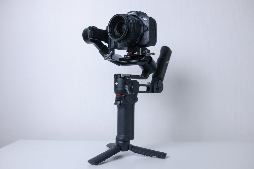 Canon EOS R50 + DJI RS3 Mini + RF 50mm f1.8, Ophalen, Overige soorten, Minder dan 8x, Zo goed als nieuw
