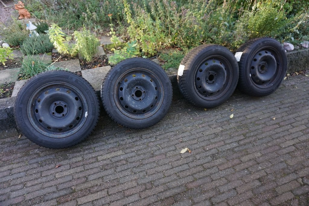Winterbanden 185/60r15 op stalen velgen voor Renault Mégane, Auto-onderdelen, Ophalen, Gebruikt, 15 inch, Banden en Velgen