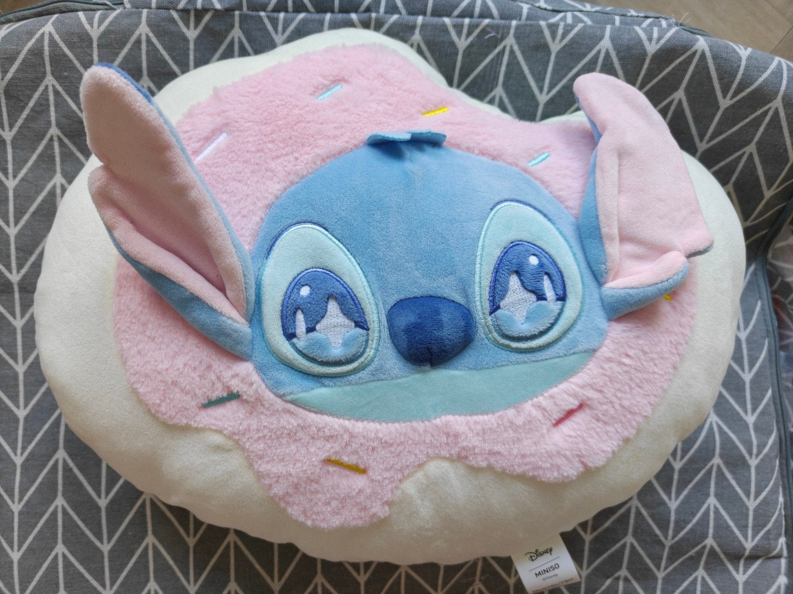 Disney x Miniso Stitch Donut Kussen - Roze Sprinkles, Ophalen