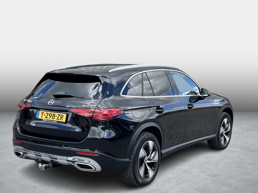 Mercedes-Benz GLC-klasse 300e 4MATIC | Trekhaak | Panoramada, Auto's, Mercedes-Benz, Automaat, Gebruikt, Zwart, Vierwielaandrijving