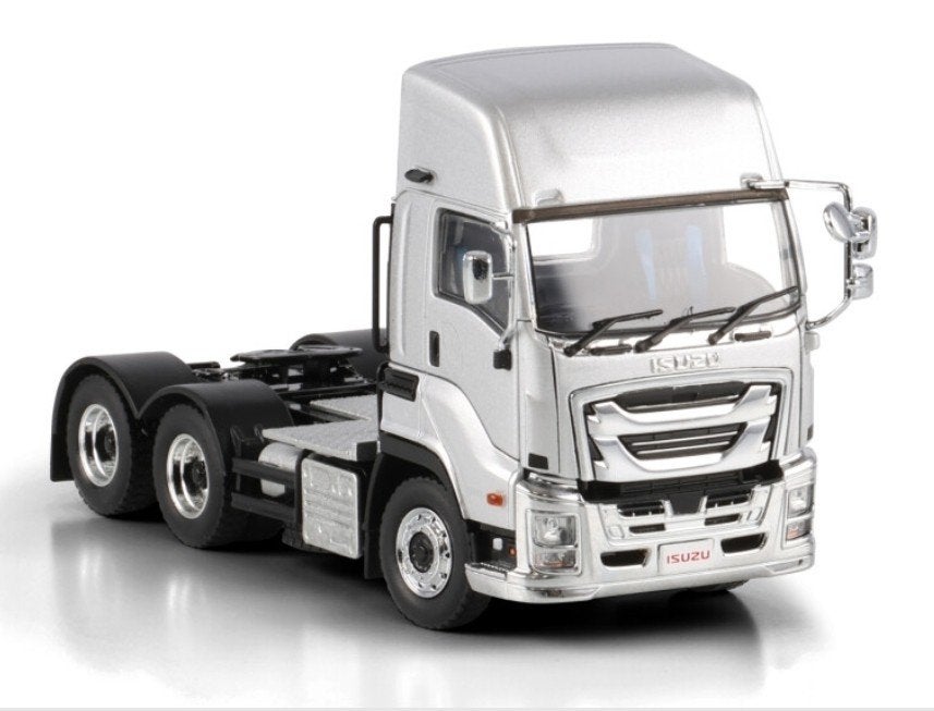 WSI ISUZU GIGA FULL CAB SILVER