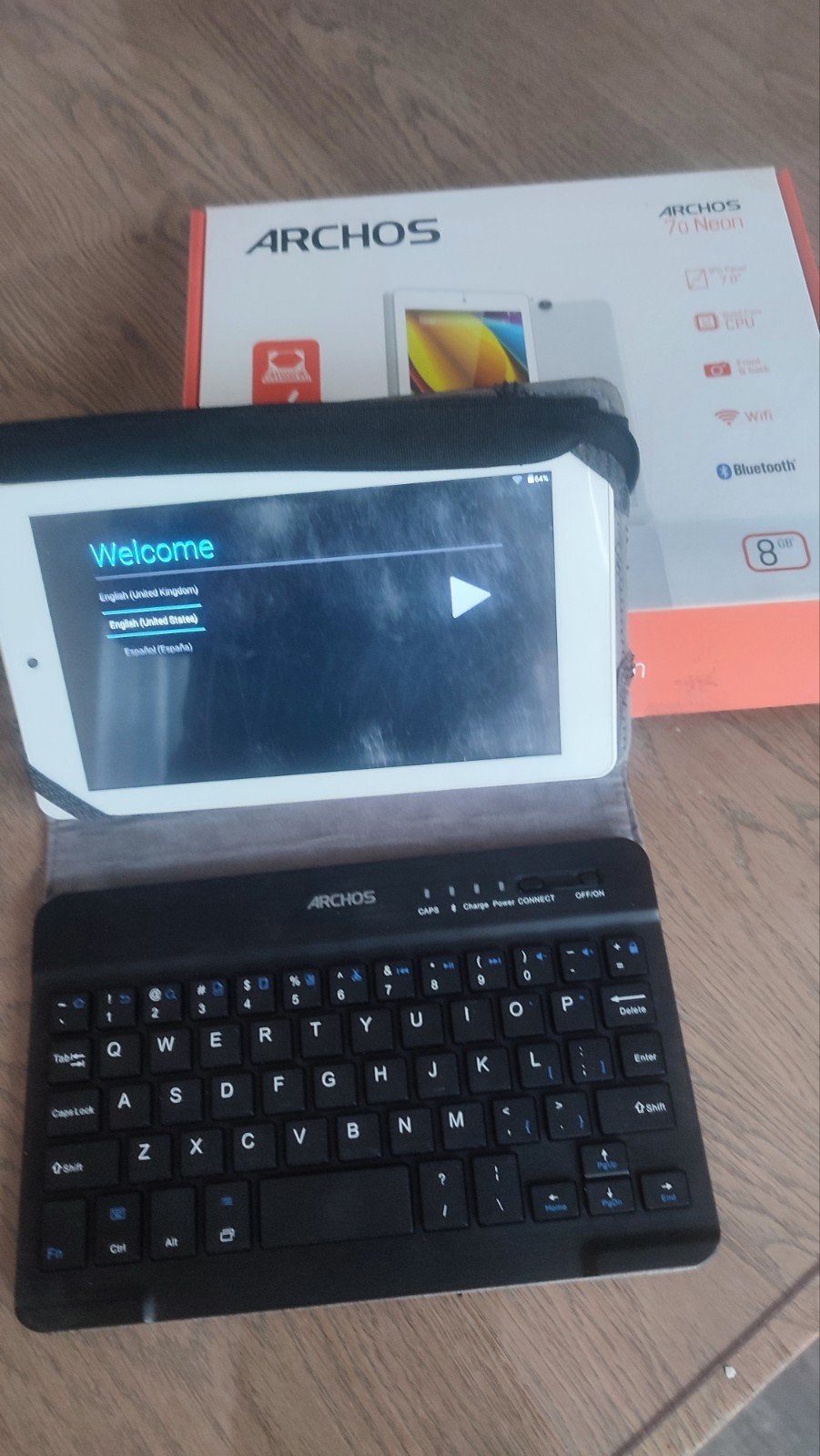 Archos 70 Neon Tablet met toetsenbord en hoes, 70 Neon, Gebruikt, Ophalen of Verzenden, 7 inch of minder