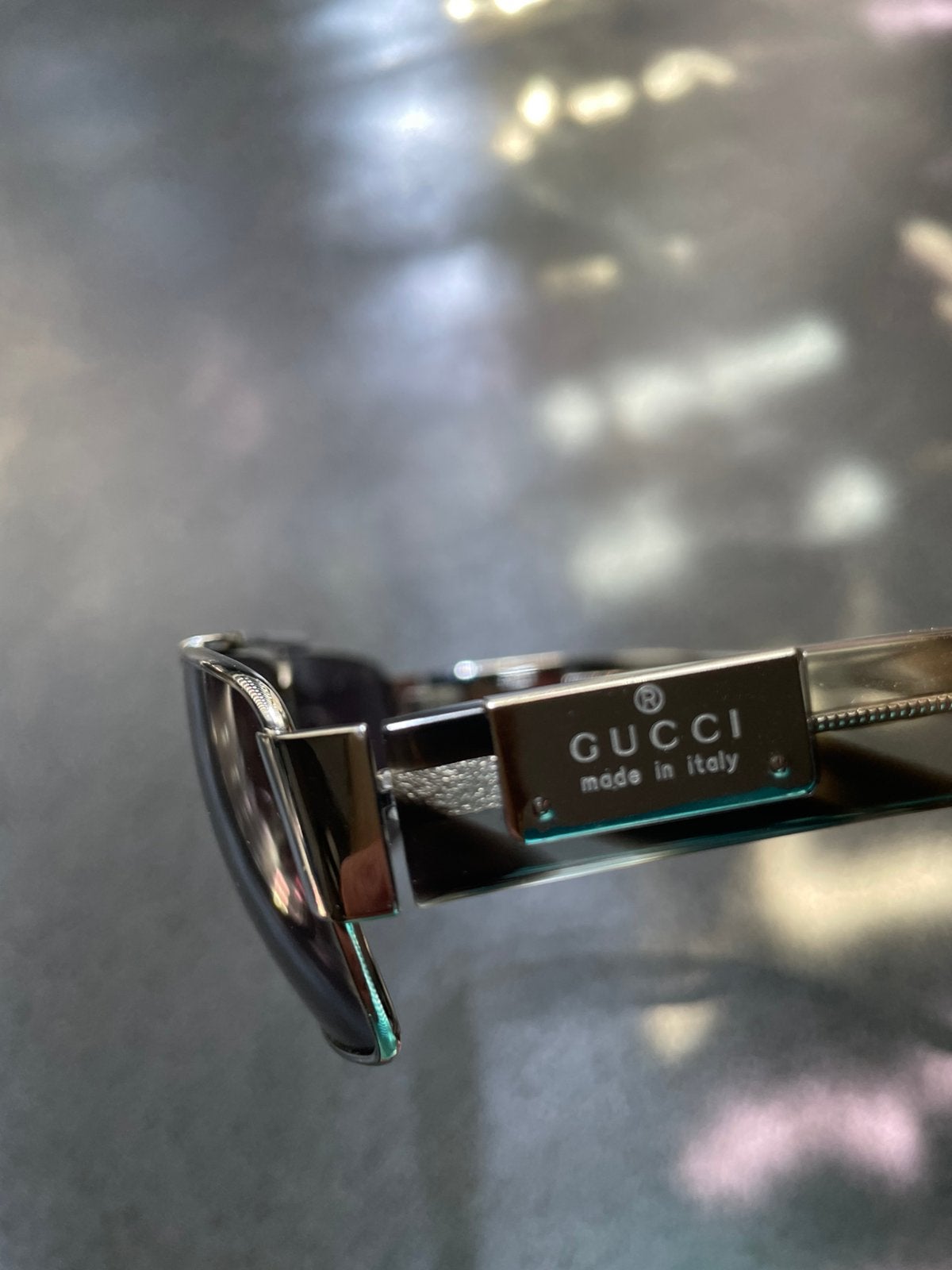 Gucci zonnebril, Ophalen of Verzenden, Zo goed als nieuw, Zwart, Overige merken
