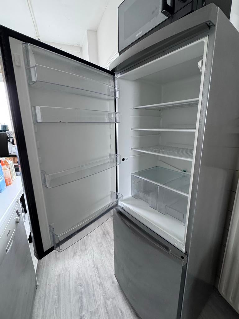 This refrigerator and freezer, Ophalen, 150 tot 200 liter, Gebruikt, Met aparte vriezer