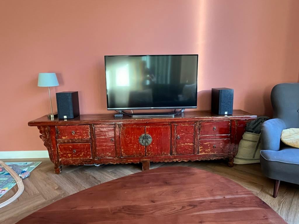 Uniek Chinees tv meubel - tv kast - Antiek rood dressoir, Huis en Inrichting, Kasten | Televisiemeubels, Ophalen, Zo goed als nieuw