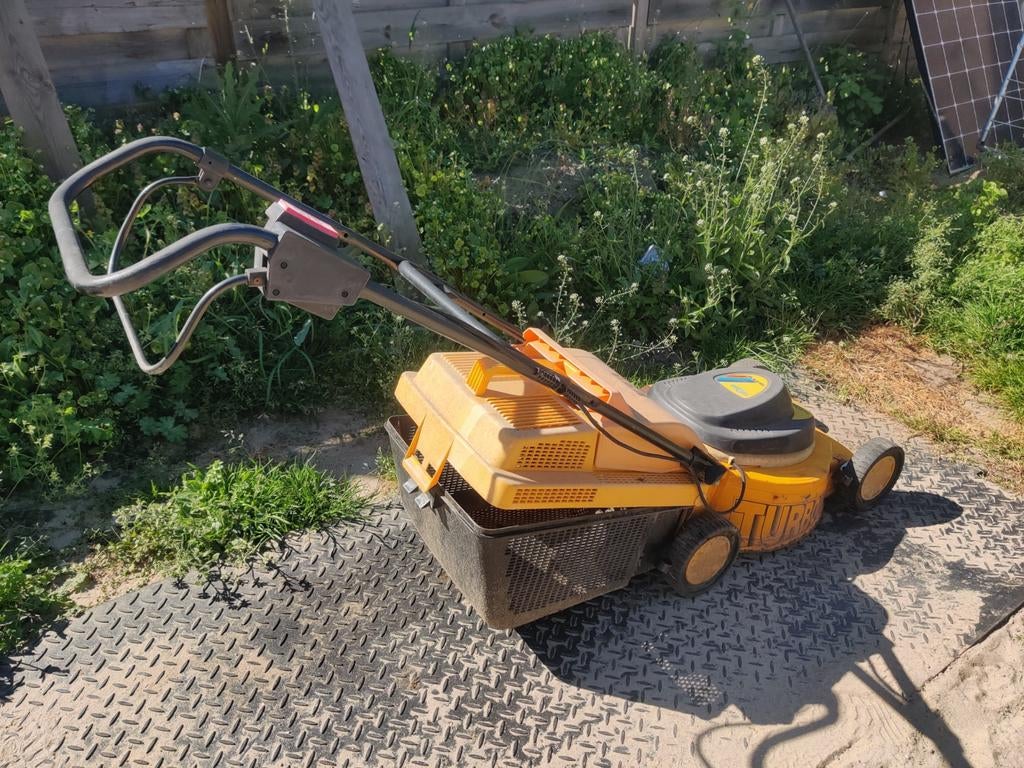Grasmaaier, werkt goed, redelijke staat, Ophalen, Cirkelmaaier, Gebruikt, Elektrische grasmaaier