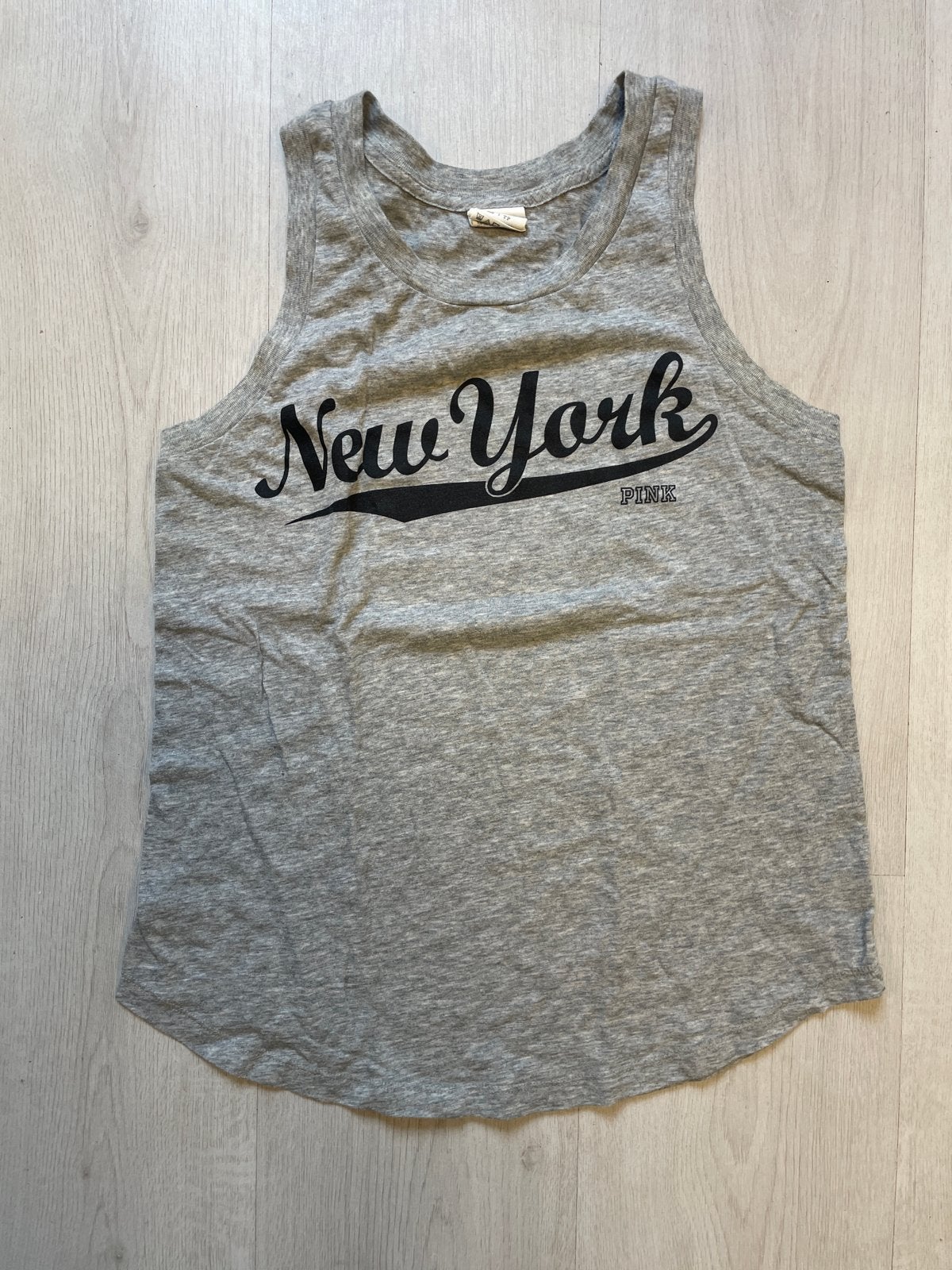Victoria's Secret PINK New York tanktop grijs XS, Ophalen of Verzenden, Zo goed als nieuw, Zonder mouw, Maat 34 (XS) of kleiner