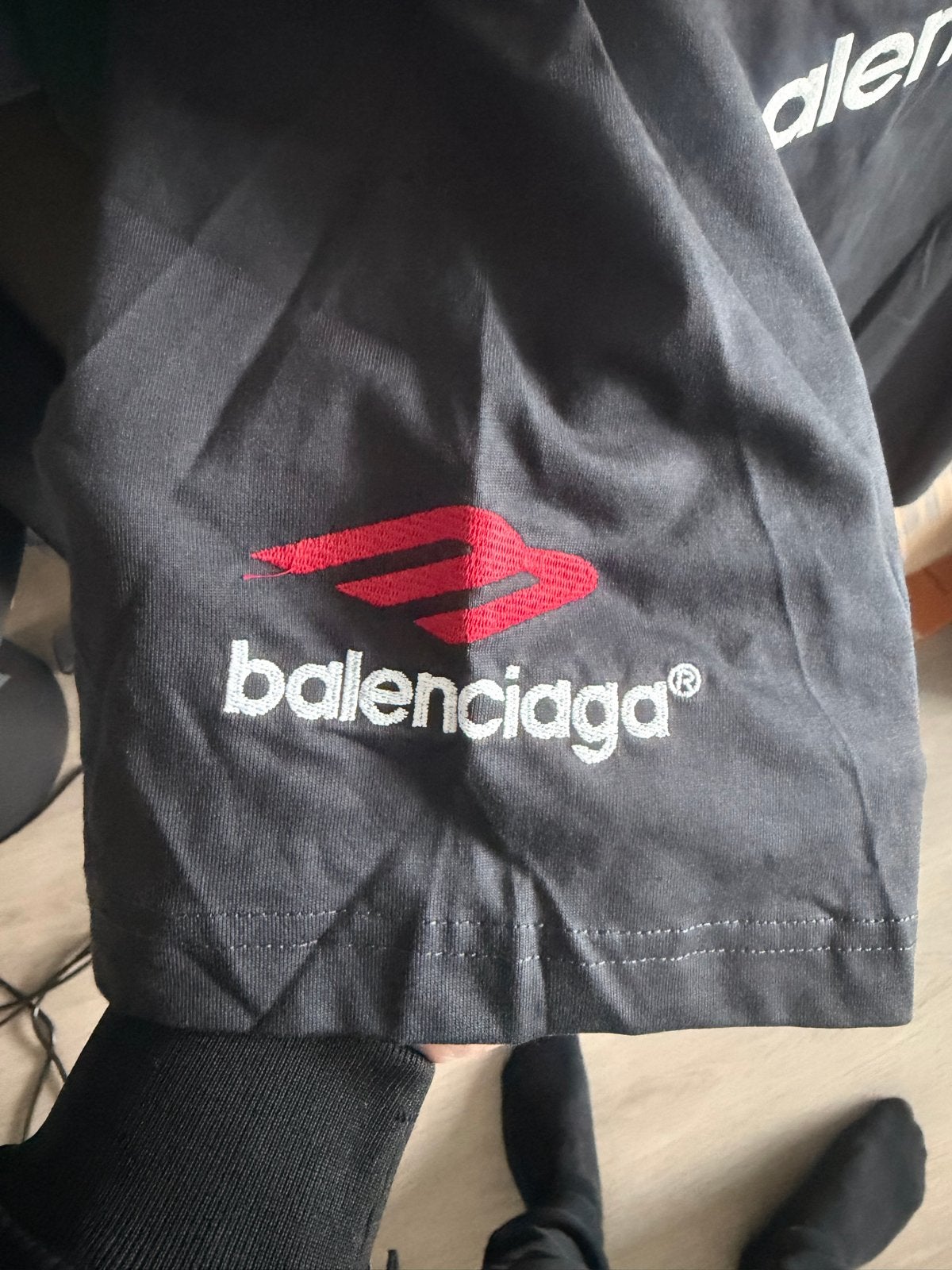 Balenciaga T-shirt maat M/L op voorraad, Ophalen of Verzenden, Zo goed als nieuw, Overige maten, Grijs